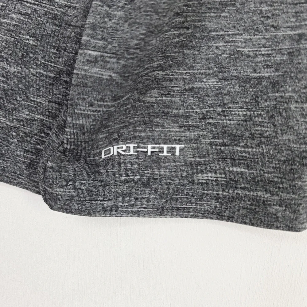 Nike Swim Dri Fit Gray Long Sleeve Hoodie Pullover Sport SPF 40 Mens Size Medium